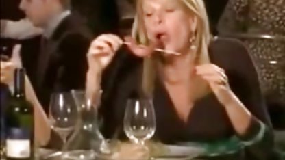 بی گناه, دختر فیلم سکسی ایرانی آه و ناله با پستان های بزرگ