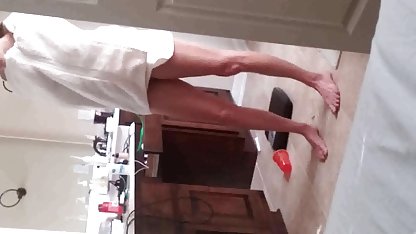 یک جوان دانلودفیلم سیکسی ایرانی بلوند, نقش و