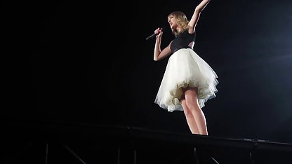 مناسب و جوجه بیدمشک او دانلود فیلم سکسی ایران پر